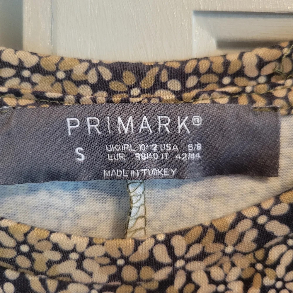 Primark Dainty Floral Print Long Sleeve Dress - Picture 4 of 6
